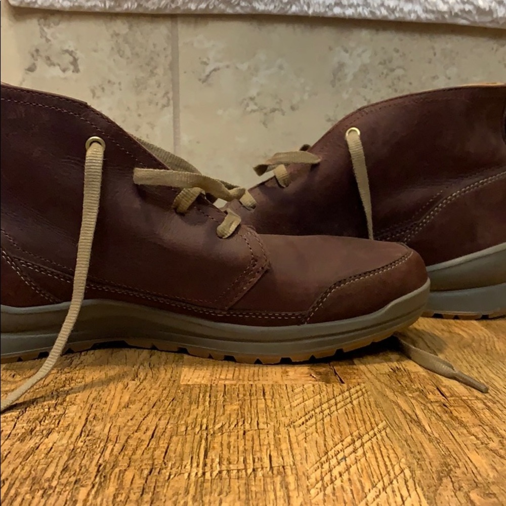 New Balance Boots